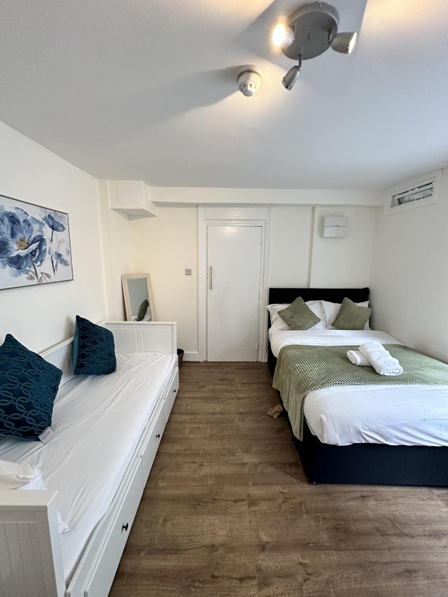 The Chapter- Knightsbridge Suites Londres Extérieur photo